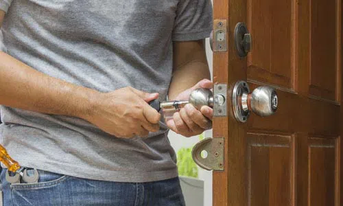 Wayland Locksmith Store Wayland, MA 508-980-7054 - residential-lock-out